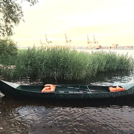 Minimalist Riverside Hideout * Riga